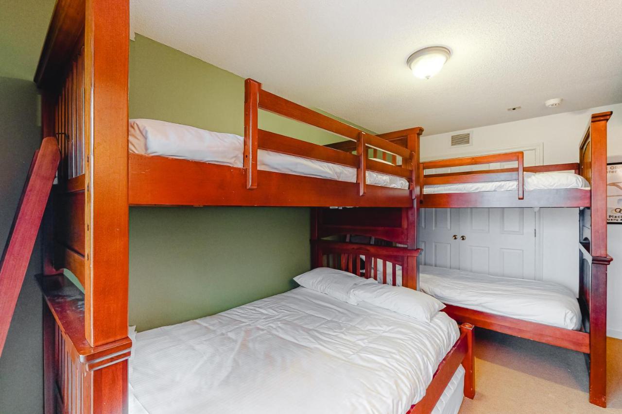 Winter Escape Apartment